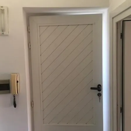 1,5km From Beach-private Floor W/bathroom *
